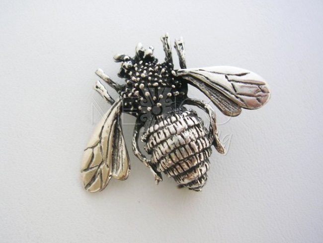 Unusual Jewelry, Sterling Silver bee Pin Brooch