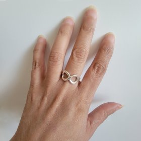 Taxco Silver Infinity Symbol Ring Taxco Silver Infinity Symbol Ring