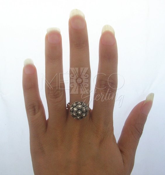 Old Taxco Style Sterling Silver Filigree Decorated Ring