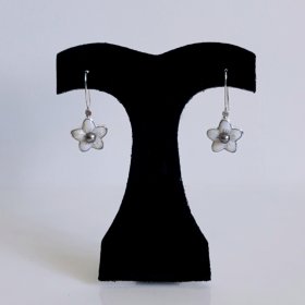 Silver and Mother of Pearl Flower Earrings Silver and Mother of Pearl Flower Earrings